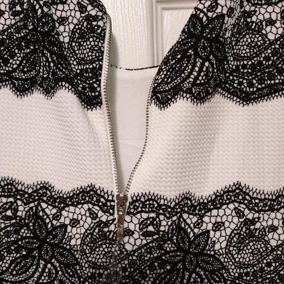 Jolibel black and white sleeveless dress. Zipper in the back, - Picture 5 of 8